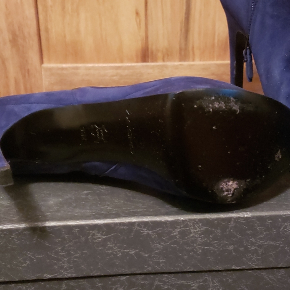 Shoes - Picture 3 of 6